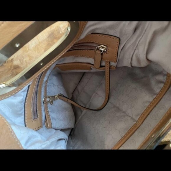 𝅺MICHAEL kors purse - Picture 3 of 3